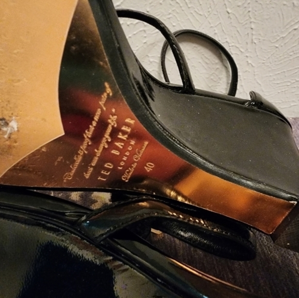 Ted Baker black strappy shoes size‎ 40 (9.5) - Picture 8 of 8